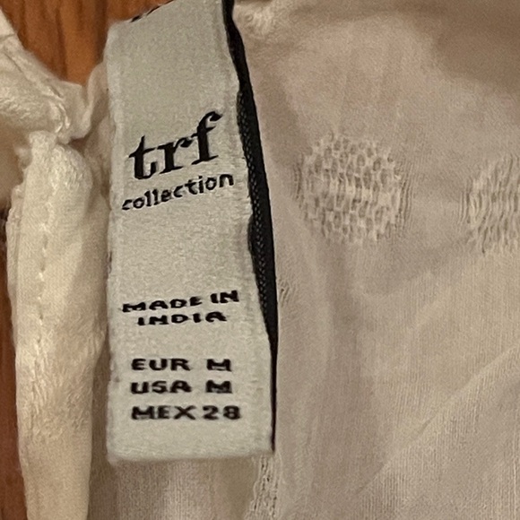 Chic Cream Ruffle Blouse - Picture 7 of 7